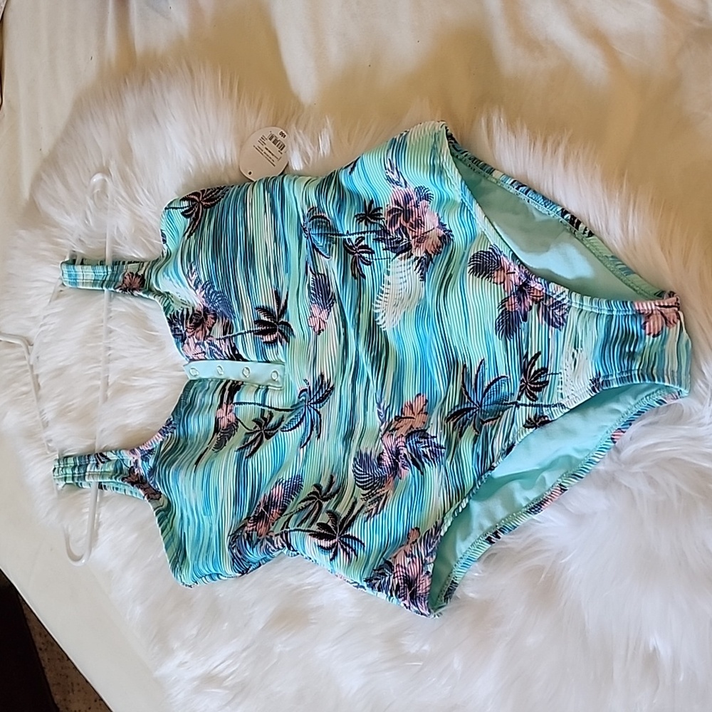 Onepiece Tropical Swimsuit 🩱 - Picture 17 of 17